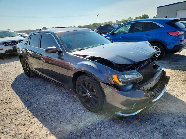 2018 CHRYSLER 300 300 Touring