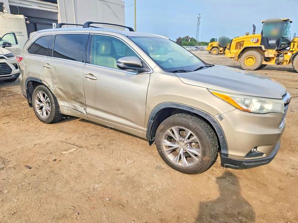 2015 TOYOTA HIGHLANDER