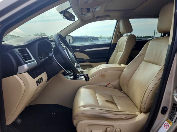 2015 TOYOTA HIGHLANDER