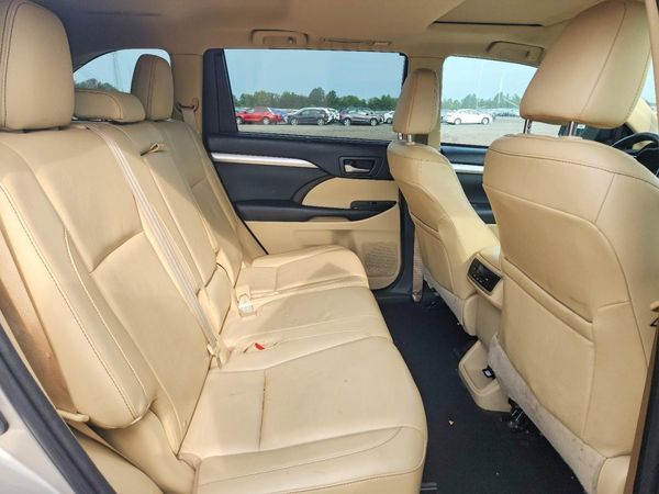 2015 TOYOTA HIGHLANDER