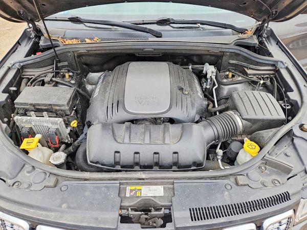 2020 JEEP CHEROKEE Summit — Engine bay