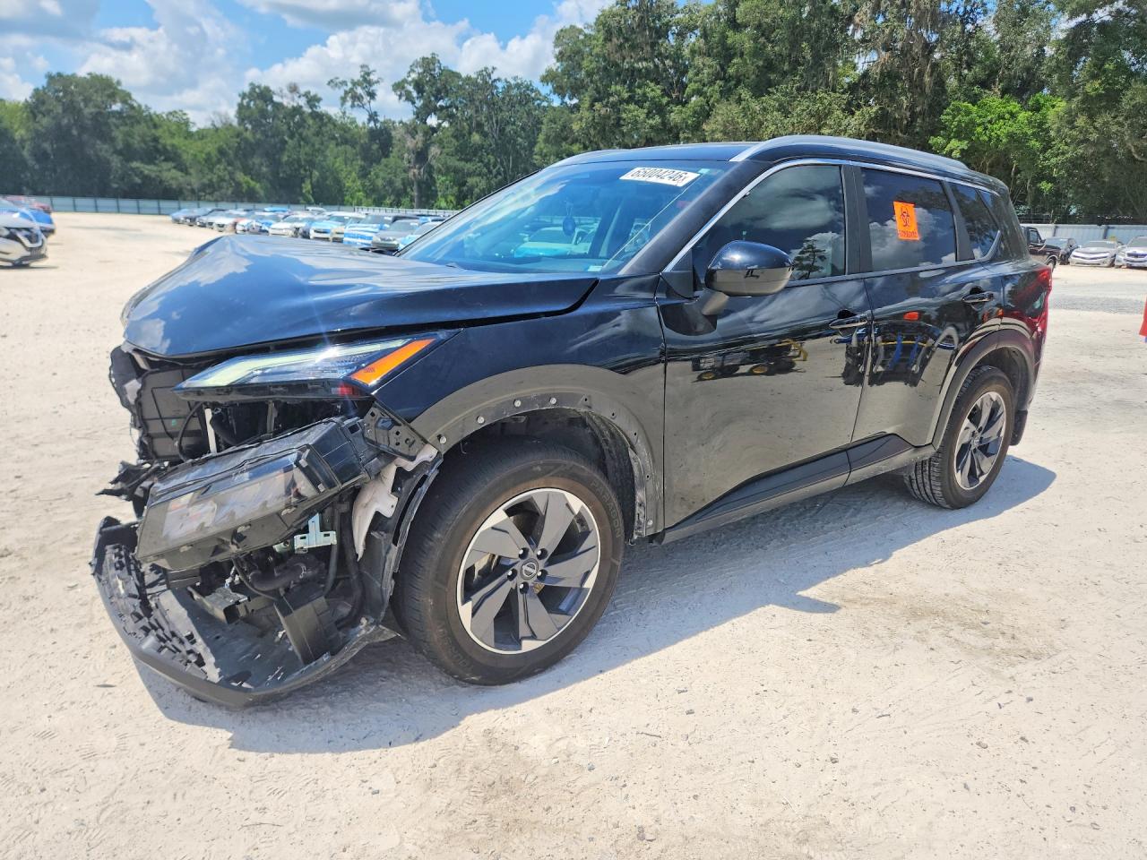 2024 NISSAN ROGUE SV — Front 3/4