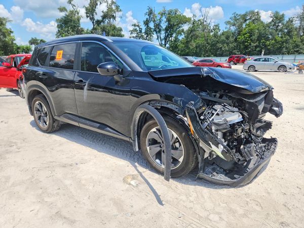 2024 NISSAN ROGUE SV — Passenger 3/4