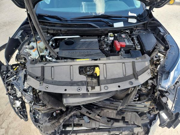 2024 NISSAN ROGUE SV — Engine bay