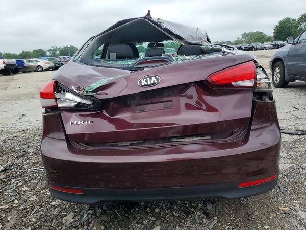 2018 KIA FORTE LX Base