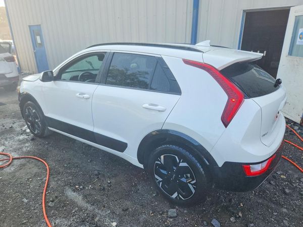 2024 KIA NIRO Wind