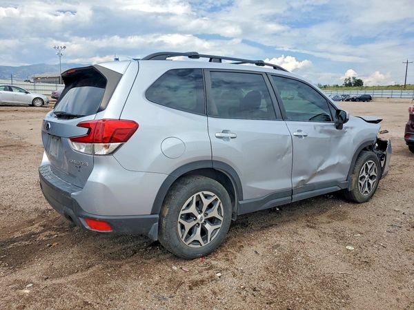 2020 SUBARU FORESTER