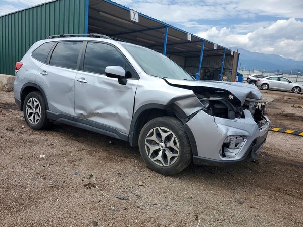 2020 SUBARU FORESTER