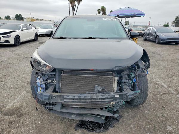 2017 HYUNDAI TUCSON SE (no options)