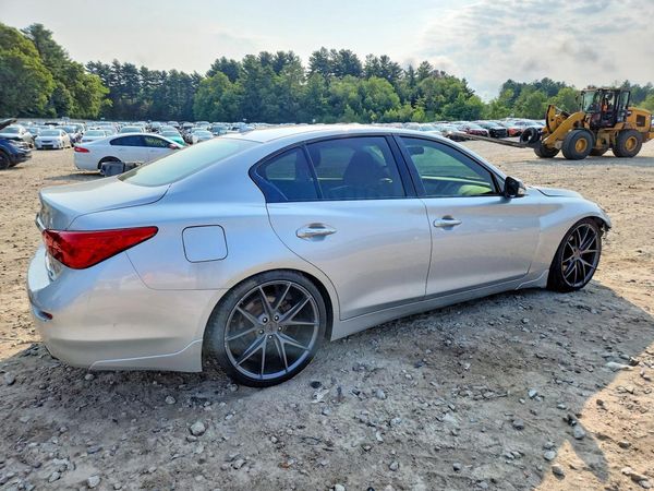 2015 INFINITI Q50