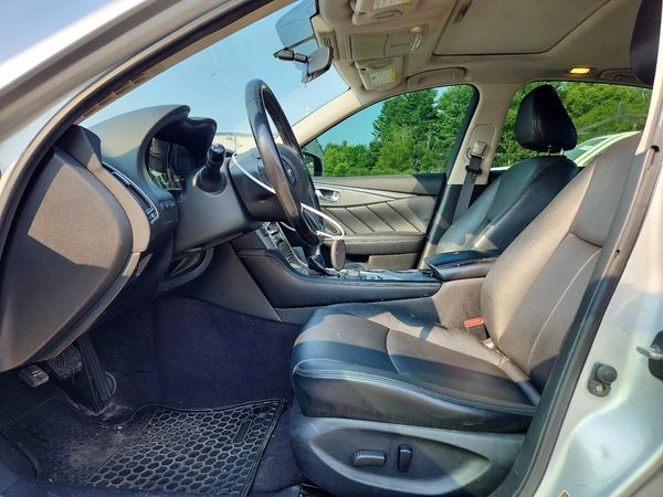 2015 INFINITI Q50