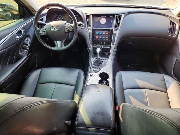 2015 INFINITI Q50