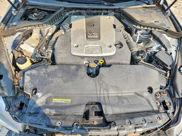 2015 INFINITI Q50