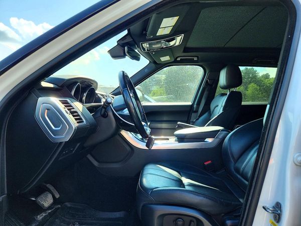 2017 LAND ROVER RANGE ROVER SPORT SE