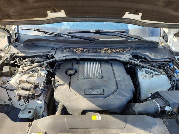 2017 LAND ROVER RANGE ROVER SPORT SE