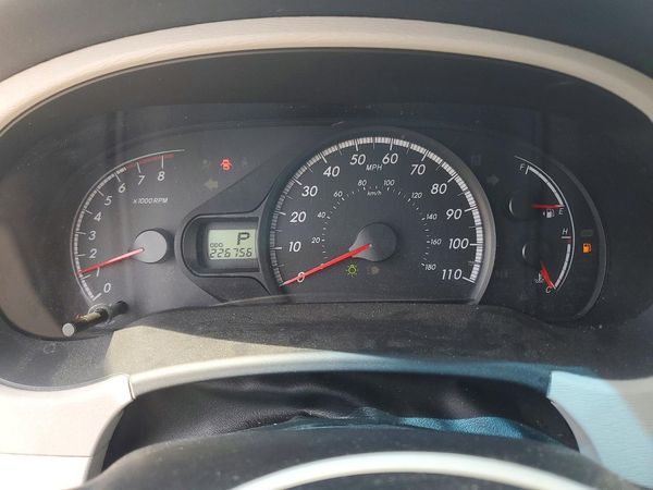 2014 TOYOTA SIENNA