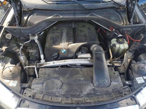 2018 BMW X5 xDrive35i — Engine bay