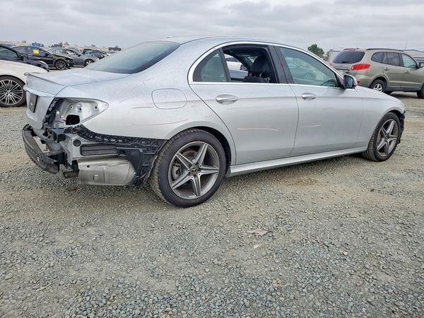 2019 MERCEDES-BENZ E E300