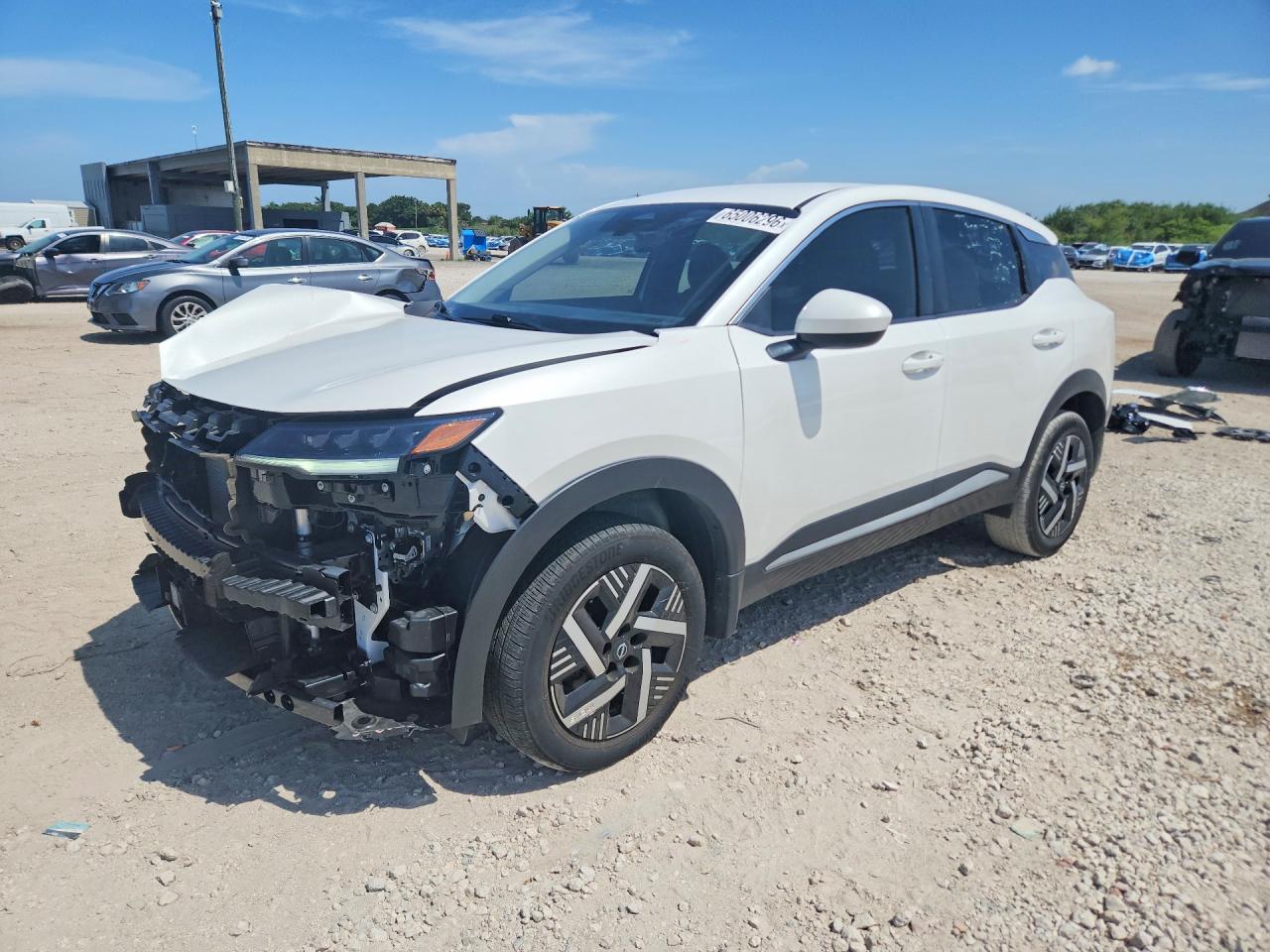 2025 NISSAN KICKS