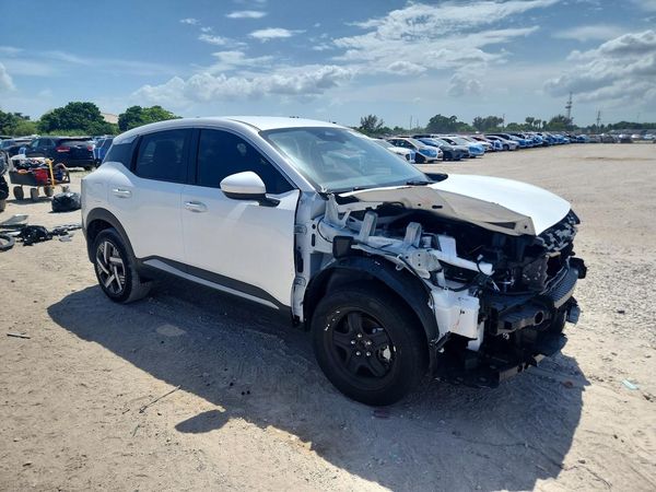 2025 NISSAN KICKS