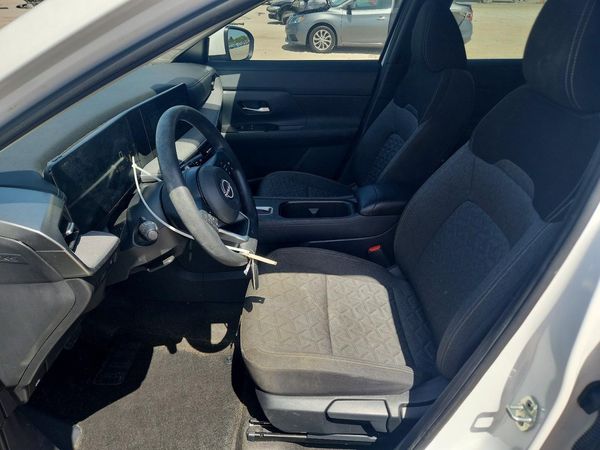 2025 NISSAN KICKS