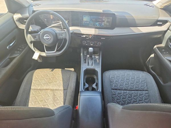2025 NISSAN KICKS