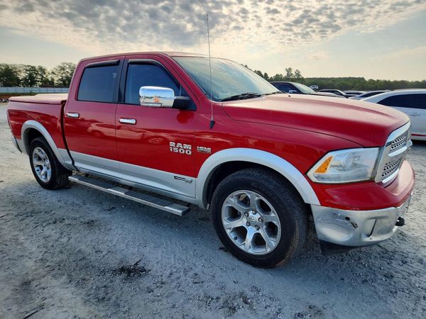 2015 RAM 1500 LARAMIE CREW CAB 4X2