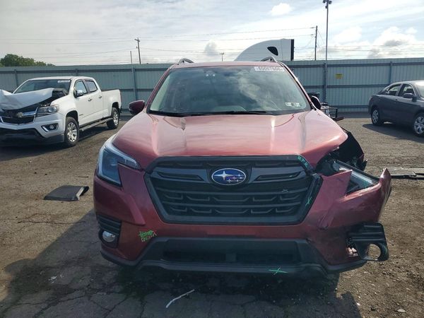 2023 SUBARU FORESTER