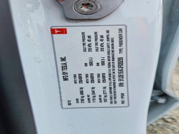2018 TESLA MODEL 3