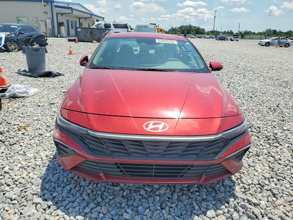 2024 HYUNDAI ELANTRA