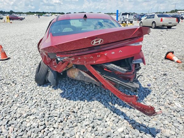 2024 HYUNDAI ELANTRA