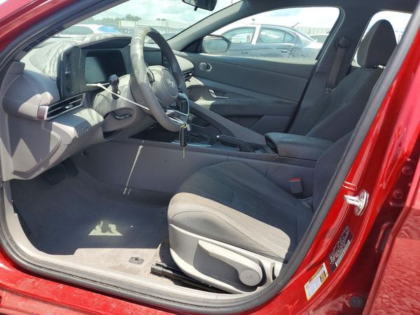 2024 HYUNDAI ELANTRA