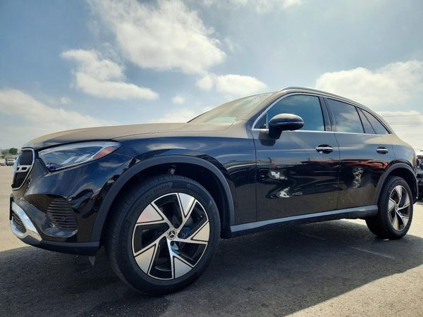 2024 MERCEDES-BENZ GLC
