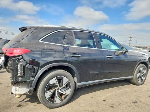 2024 MERCEDES-BENZ GLC