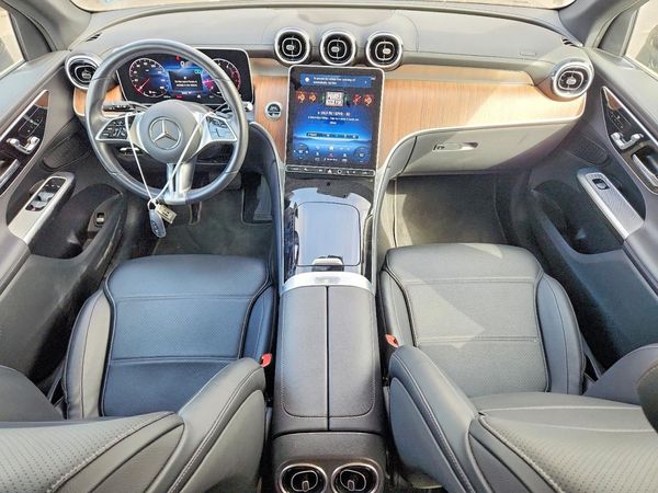 2024 MERCEDES-BENZ GLC