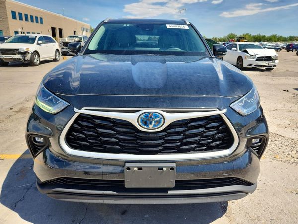 2023 TOYOTA HIGHLANDER