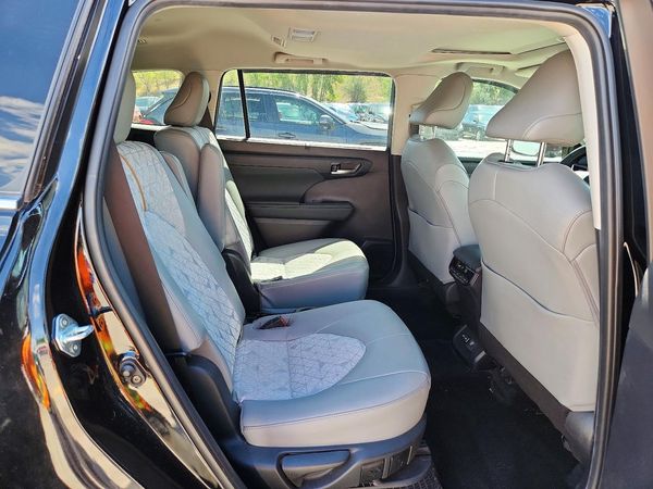 2023 TOYOTA HIGHLANDER