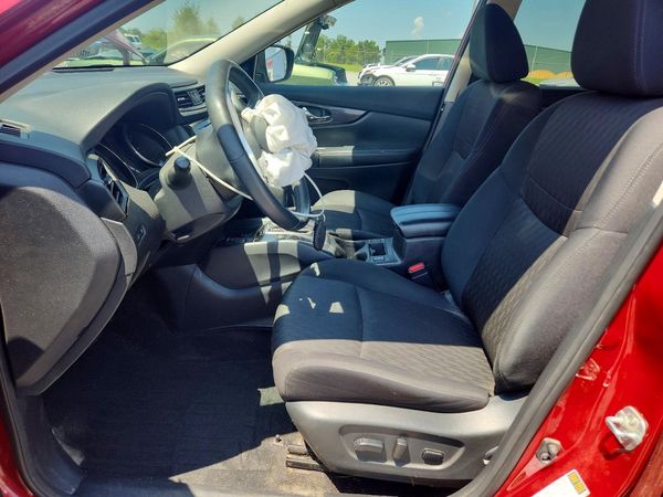 2019 NISSAN ROGUE — DENT