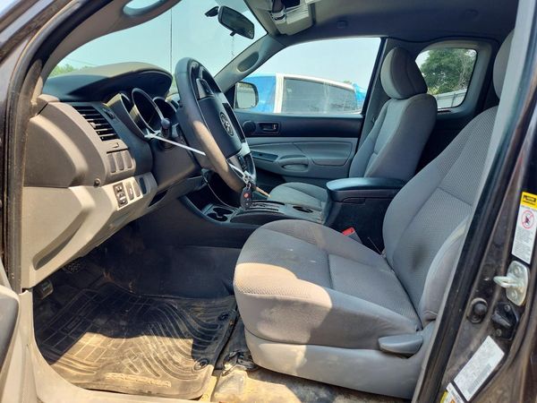 2013 TOYOTA TACOMA Delux