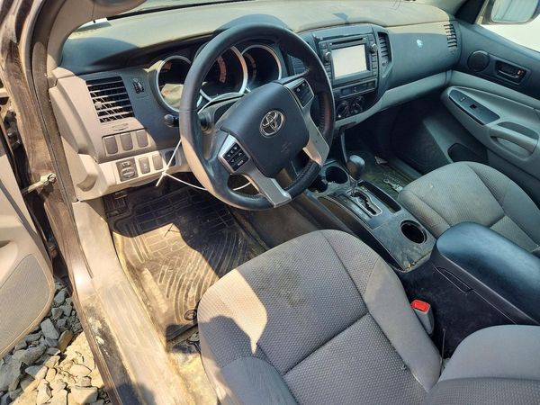 2013 TOYOTA TACOMA Delux