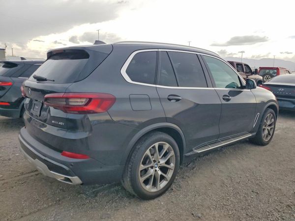 2023 BMW X5 sDrive40i