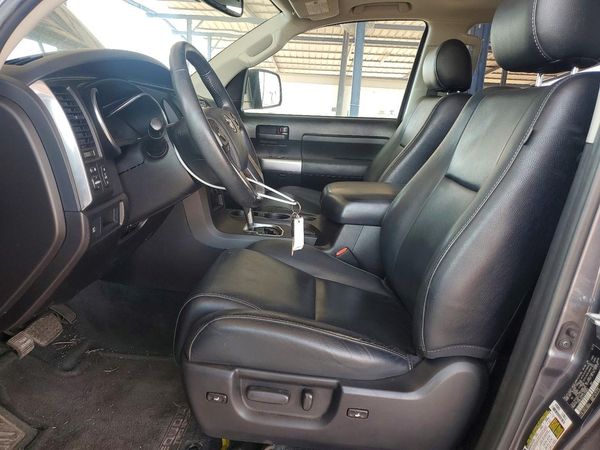 2018 TOYOTA SEQUOIA SR5/TRD Sport