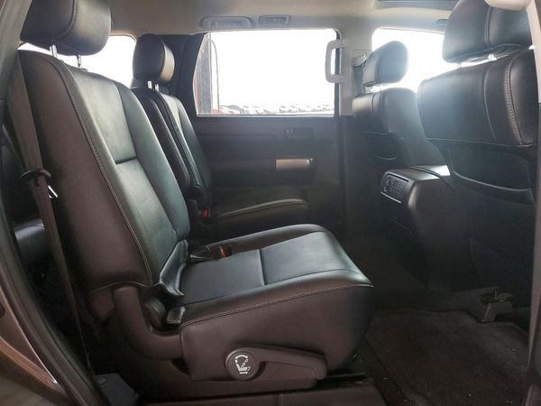 2018 TOYOTA SEQUOIA SR5/TRD Sport