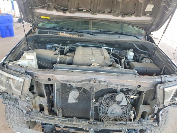 2018 TOYOTA SEQUOIA SR5/TRD Sport