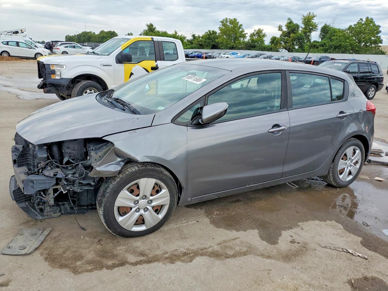 2016 KIA FORTE5 GL (Middle-Low Grade)
