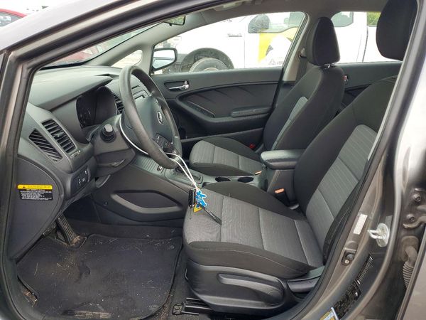 2016 KIA FORTE5 GL (Middle-Low Grade)