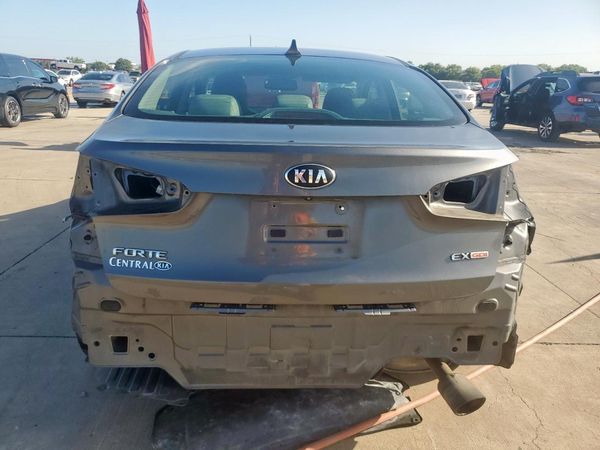 2014 KIA FORTE