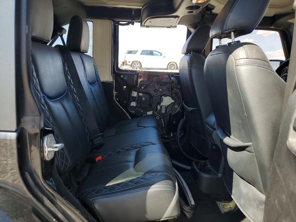 2015 JEEP WRANGLER UNLIMITED SAHARA 4X4
