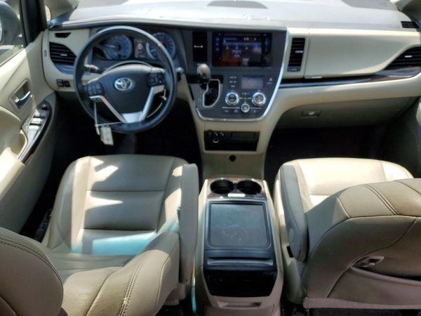 2015 TOYOTA SIENNA — CKPT