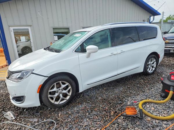 2018 CHRYSLER PACIFICA